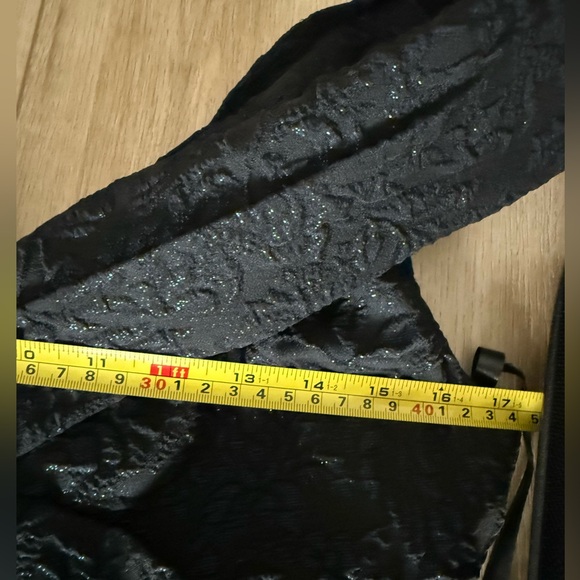 TERANI GOWN - Picture 5 of 11